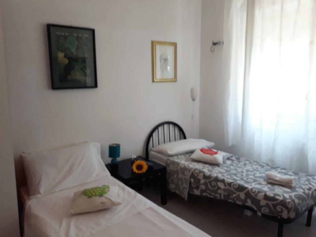 Hotel Bed in Siena Tognazza Exterior foto