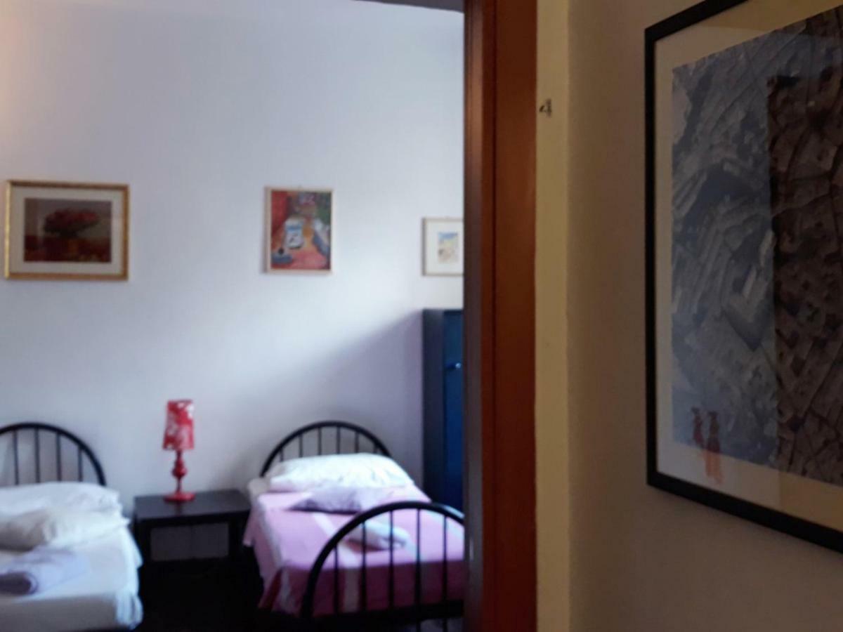 Hotel Bed in Siena Tognazza Exterior foto